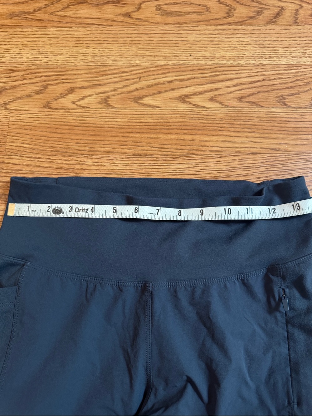 REI Pants size medium - Picture 3 of 6